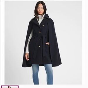 Banana republic
Navy coat
New with tags
Xs petite